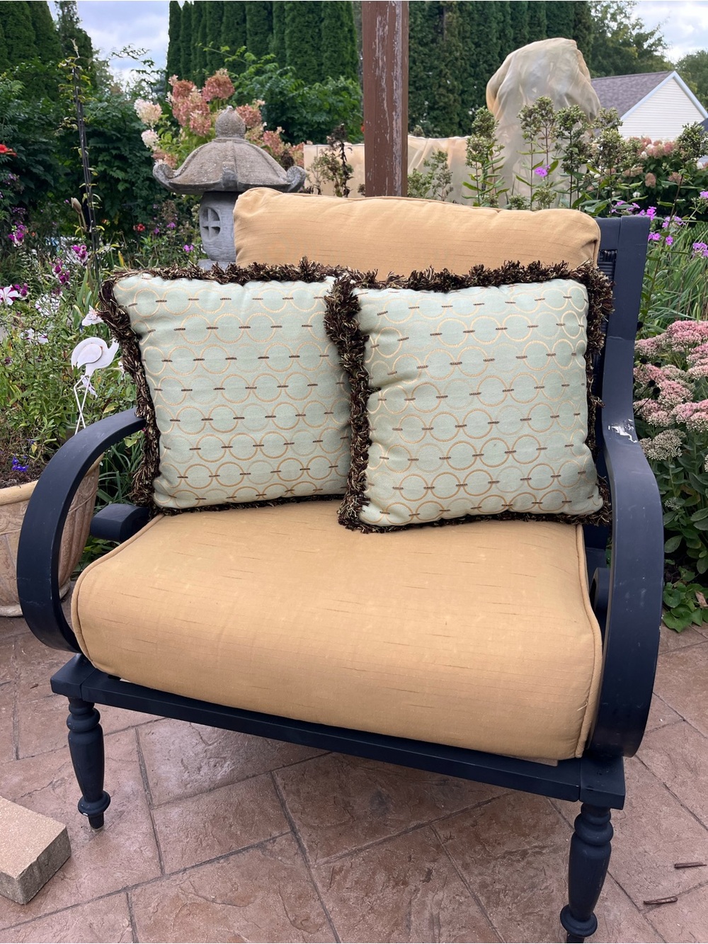 New Lane’s Furniture Outdoor Throw Pillows